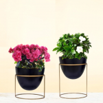 metal planters with stand